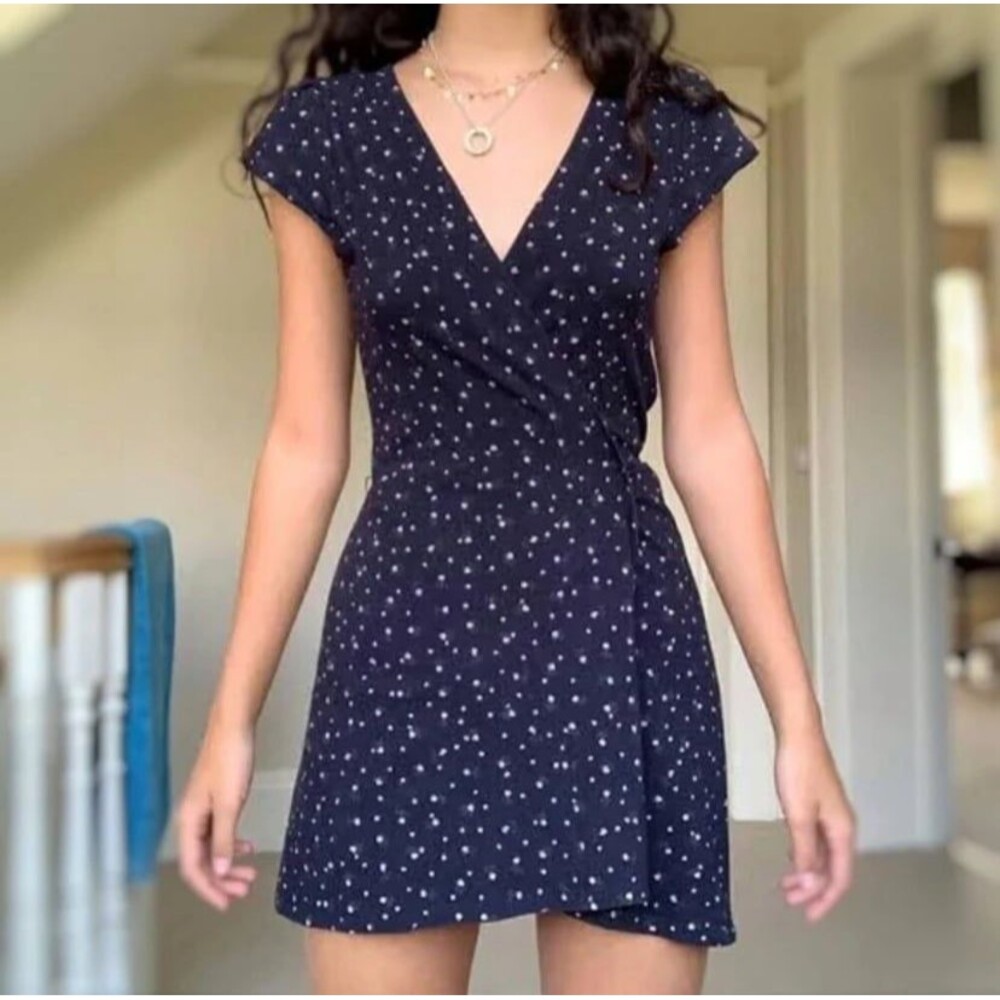 Brandy Melville, Robbie wrap dress